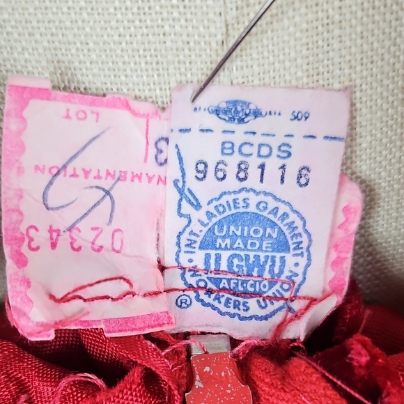 Vintage Red Crushed Velvet Long Sleeve Beaded Dress - Picture 6 of 8